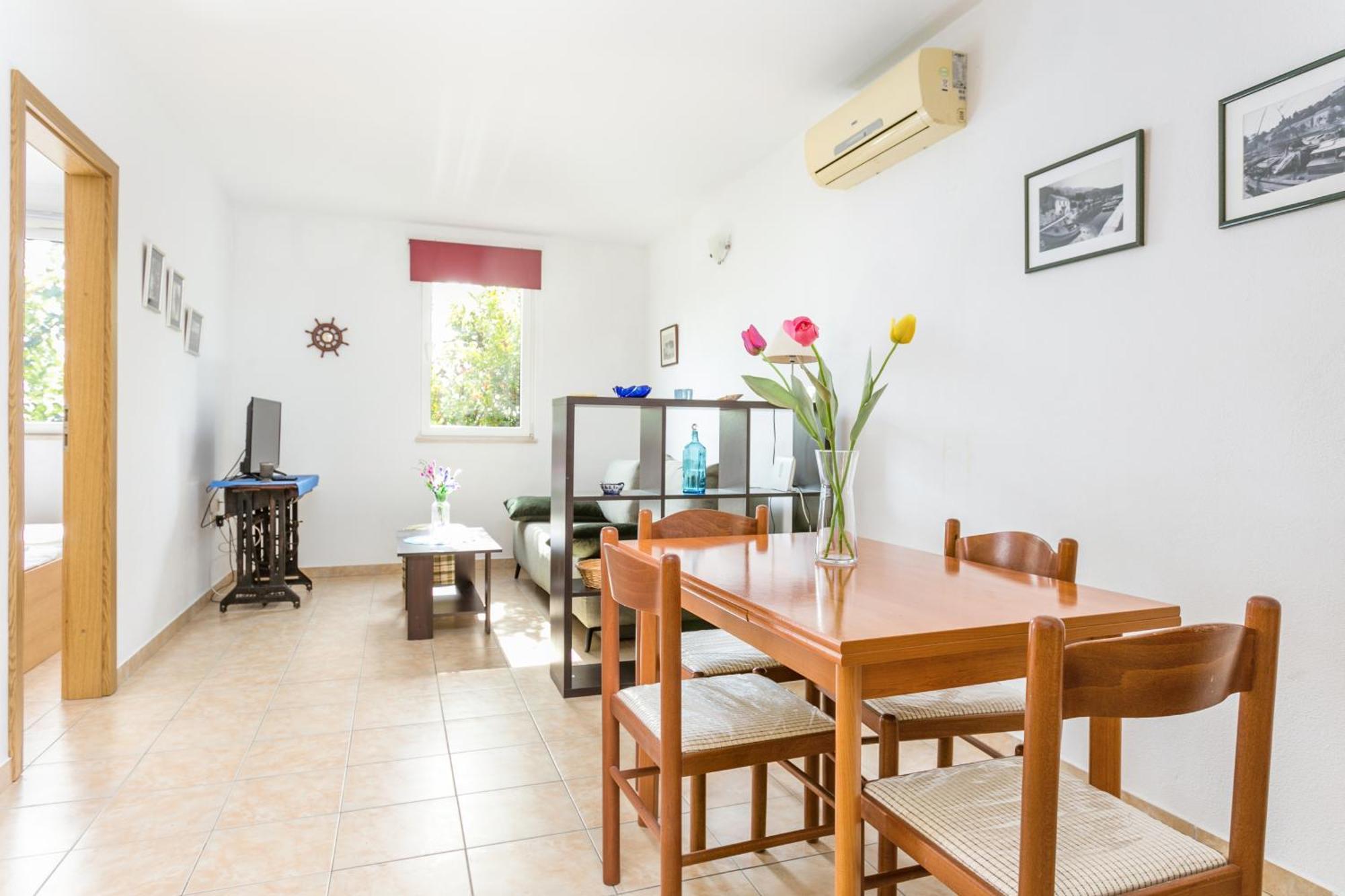 Apartments By The Sea Zivogosce - Porat, Makarska - 20207 إيغراني الغرفة الصورة